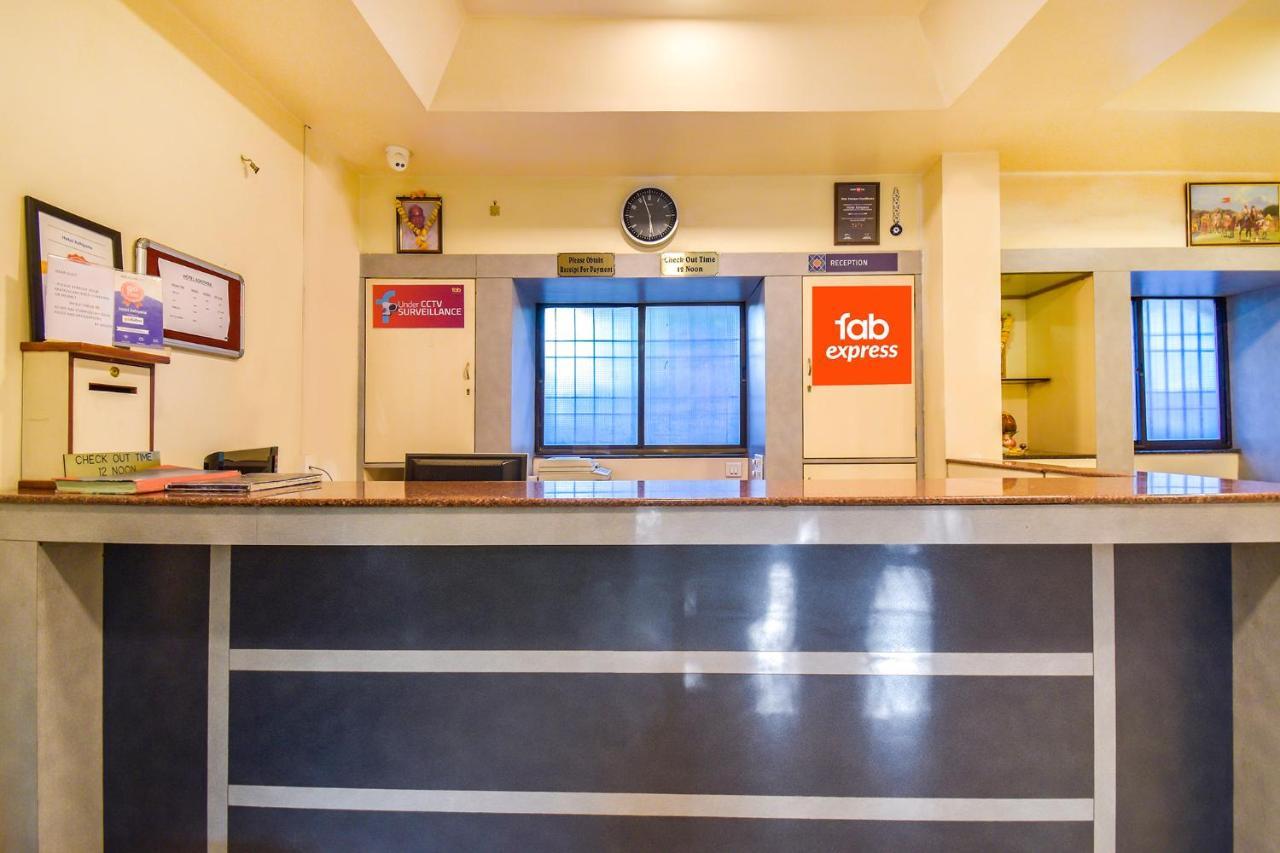Hotel Ashiyana Пуна Экстерьер фото