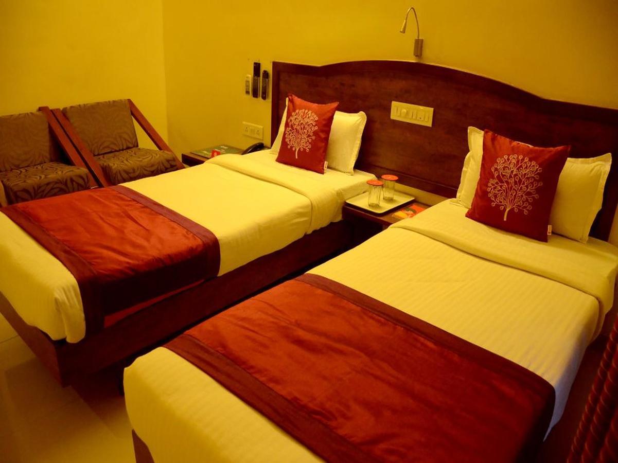 Hotel Ashiyana Пуна Экстерьер фото